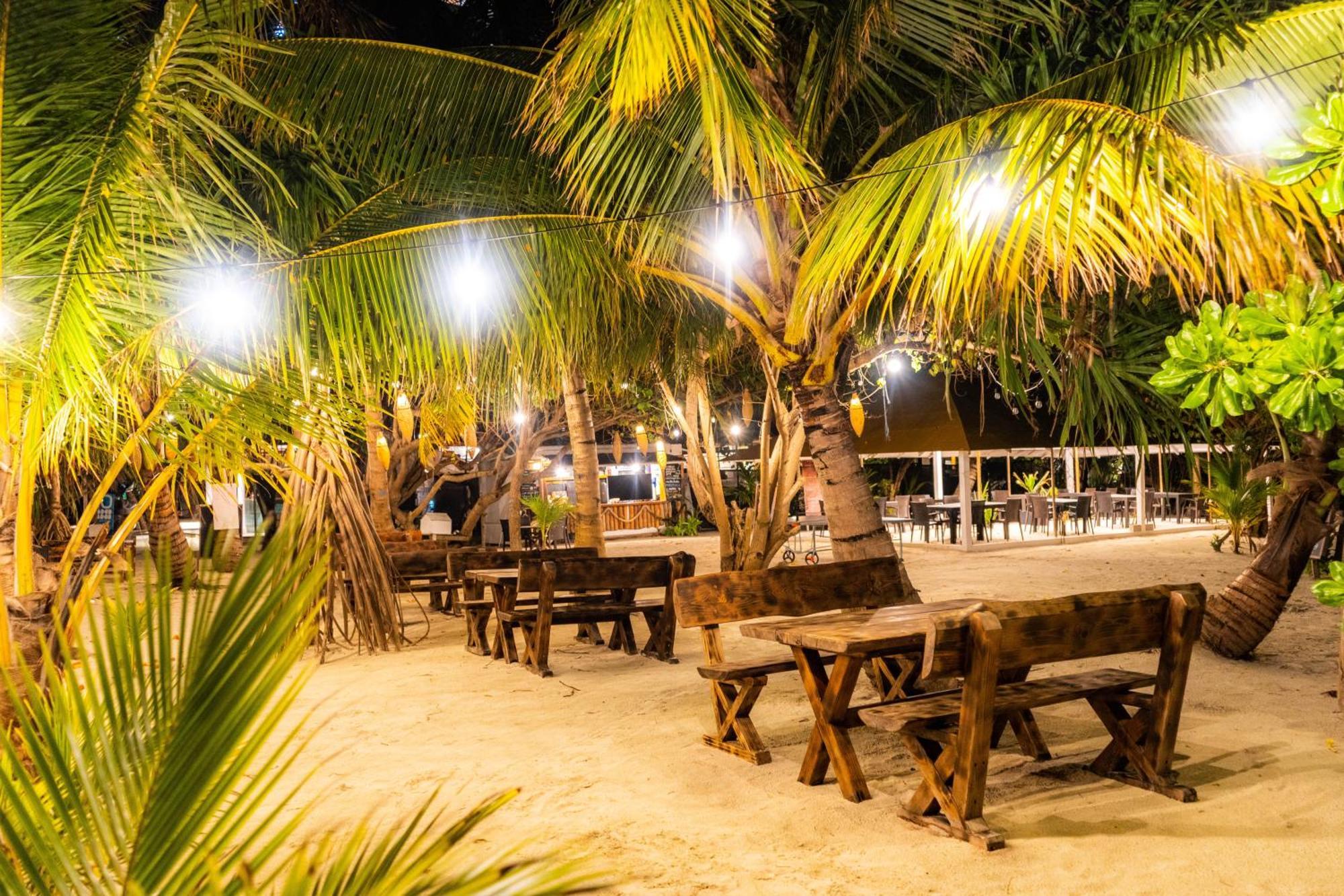 Dhiffushi Inn 外观 照片